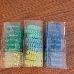 Telephone cord style hair ties